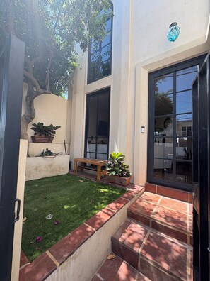 Exterior detail - Tranquilidad en Tesistan. 3 rec. 2.5 baños. Piscina climatizada. Casa completa. (Tesistán)