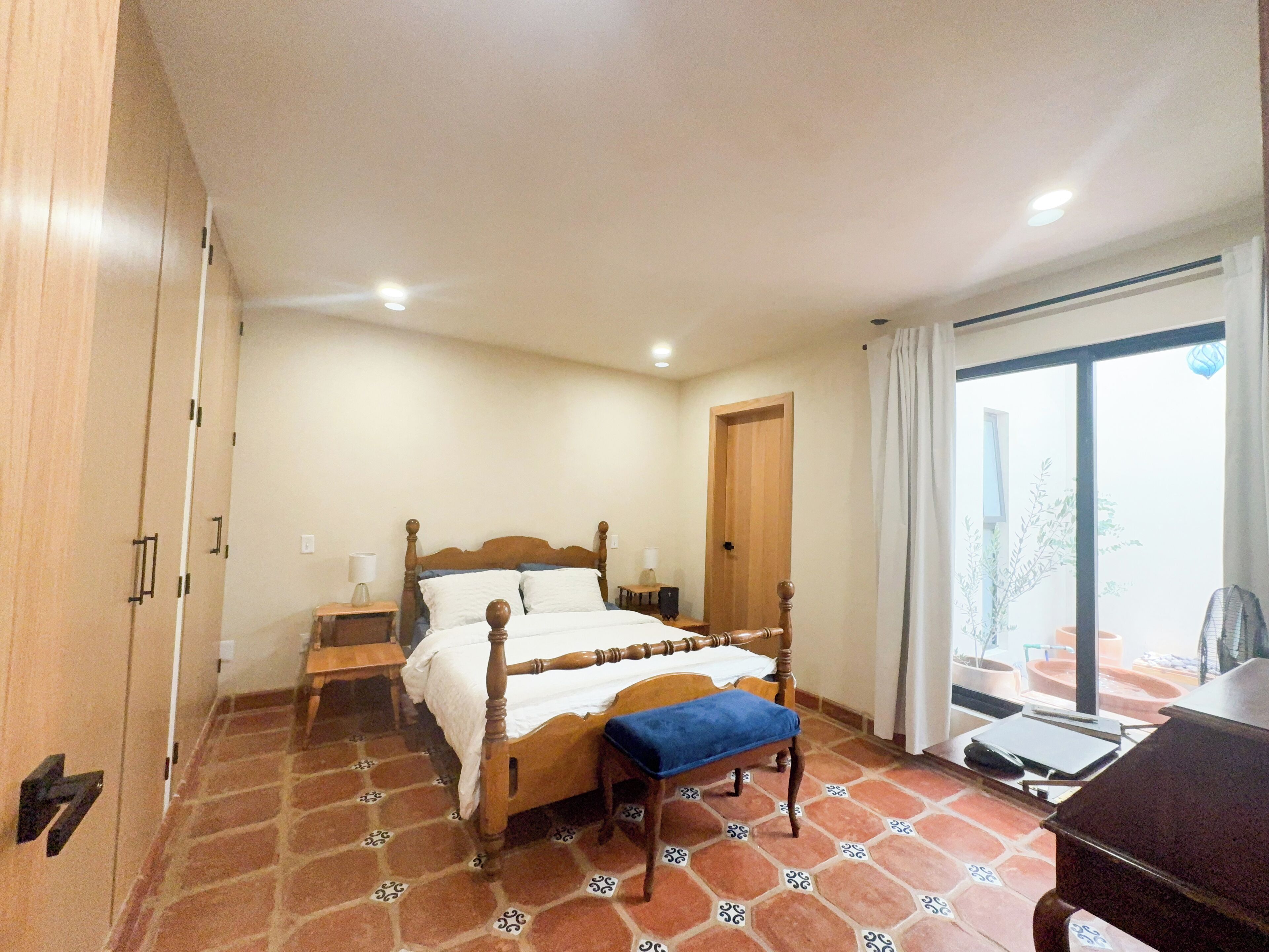 3 bedrooms, free WiFi, bed sheets