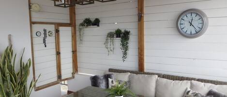 House, 2 Bedrooms, Smoking, Terrace | Living room