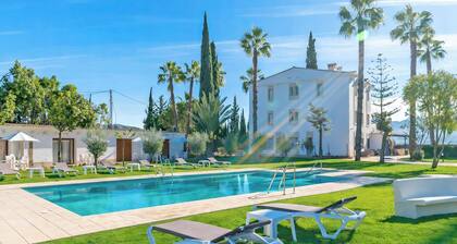 Cubo’s NAZ Country Stay | Double Room with Private Bathroom + Breakfast