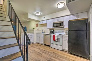 Private kitchen - Pleasant 2-bedroom apartment with AC in Little Rock (Little Rock)