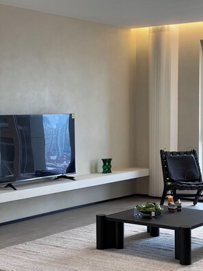 Senior Apartment, 3 Bedrooms | Free WiFi - Book and Bed-Chang Ning (Shanghai)