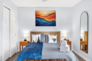 4 bedrooms, desk, iron/ironing board, travel crib