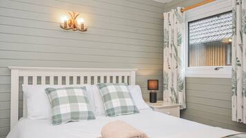 3 bedrooms, individually decorated, individually furnished, free WiFi