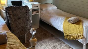 3 bedrooms, individually decorated, individually furnished, free WiFi