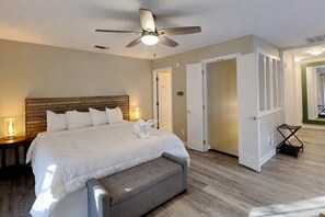 3 habitaciones, tabla de planchar con plancha, internet y ropa de cama 