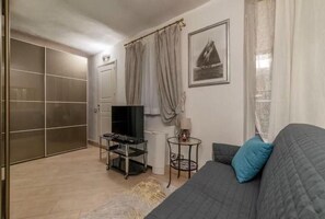 Smart TV - Cozy 1-bedroom apartment in charming Roma (Roma)