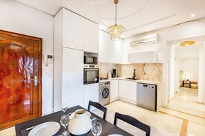 Dining - Central Guéliz, 3-bedroom apartment, renovated and sunny (Marrakech)