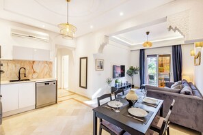 Interior - Central Guéliz, 3-bedroom apartment, renovated and sunny (Marrakech)