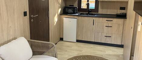 Family Cabin, Mountain View | Private kitchen