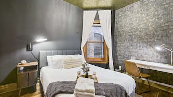 Iron/ironing board, travel cot, free WiFi, bed sheets