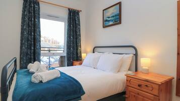 Cottage | 2 bedrooms, individually decorated, individually furnished, free WiFi