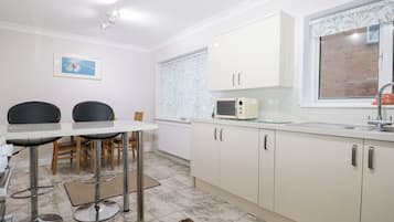 Talheres/pratos/utensílios de cozinha