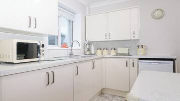 Talheres/pratos/utensílios de cozinha