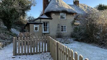 Cottage | Property grounds