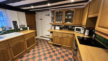 Cottage | Private kitchen