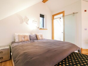 2 habitaciones, decoración personalizada y muebles diferentes 