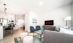 Smart TV, table football, books - New - Chic Modern Home - King bed - Foosball - Sleeps 8! (Edmonton)