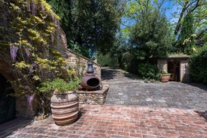 Terrace/patio - Villa Tignano with Pool (Barberino Tavarnelle)