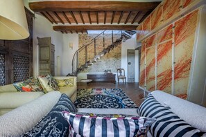 Fireplace - Villa Tignano with Pool (Barberino Tavarnelle)