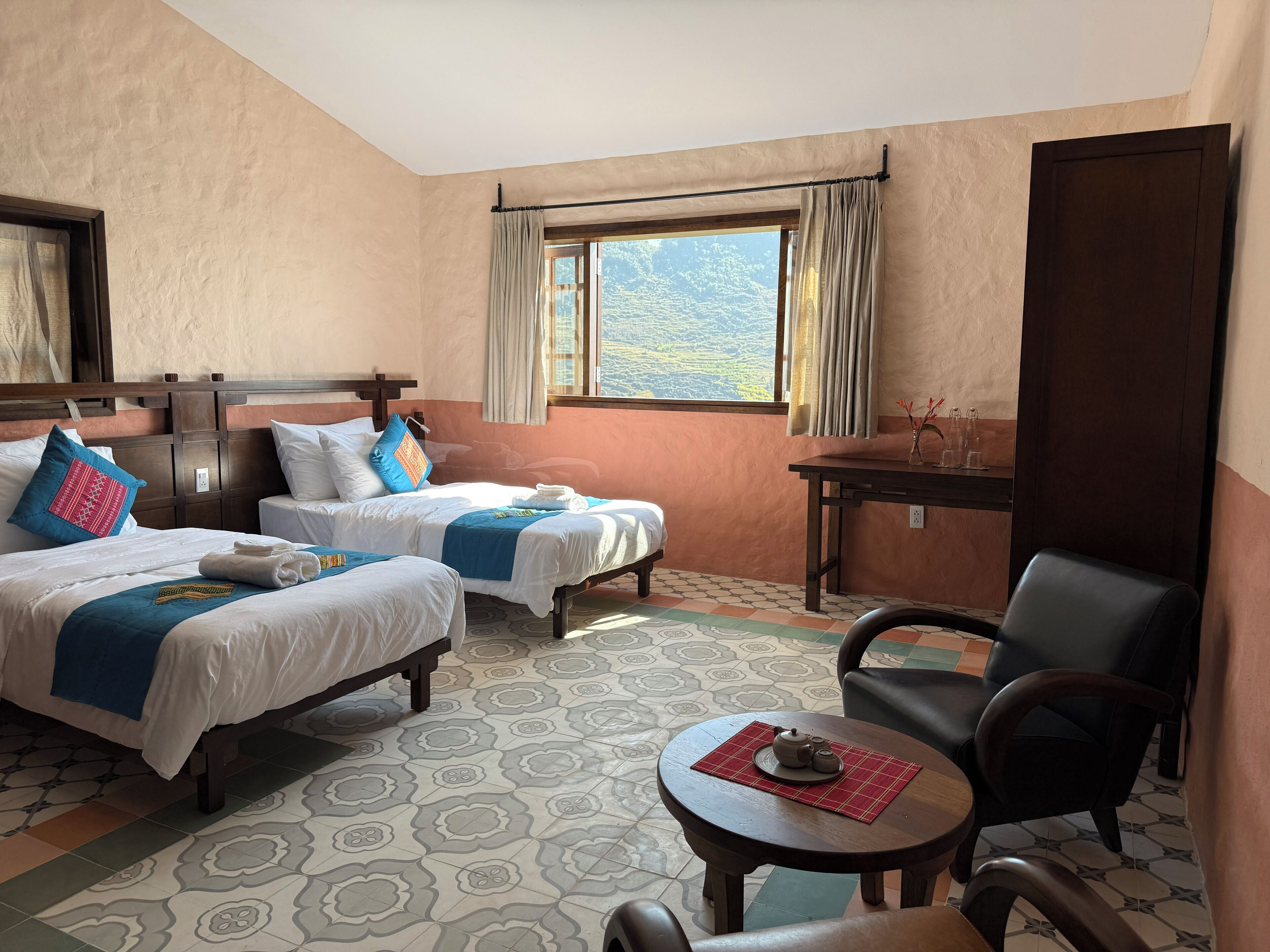 Suite Familiale, vue montagne | Bureau, espace de travail pour ordinateur portable, Wi-Fi gratuit