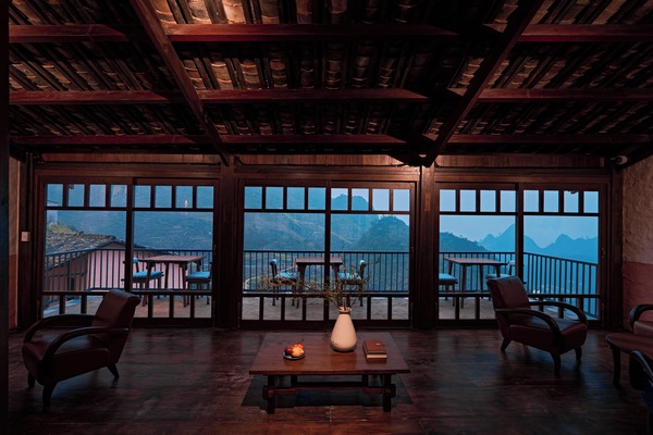 Quầy tiếp tân