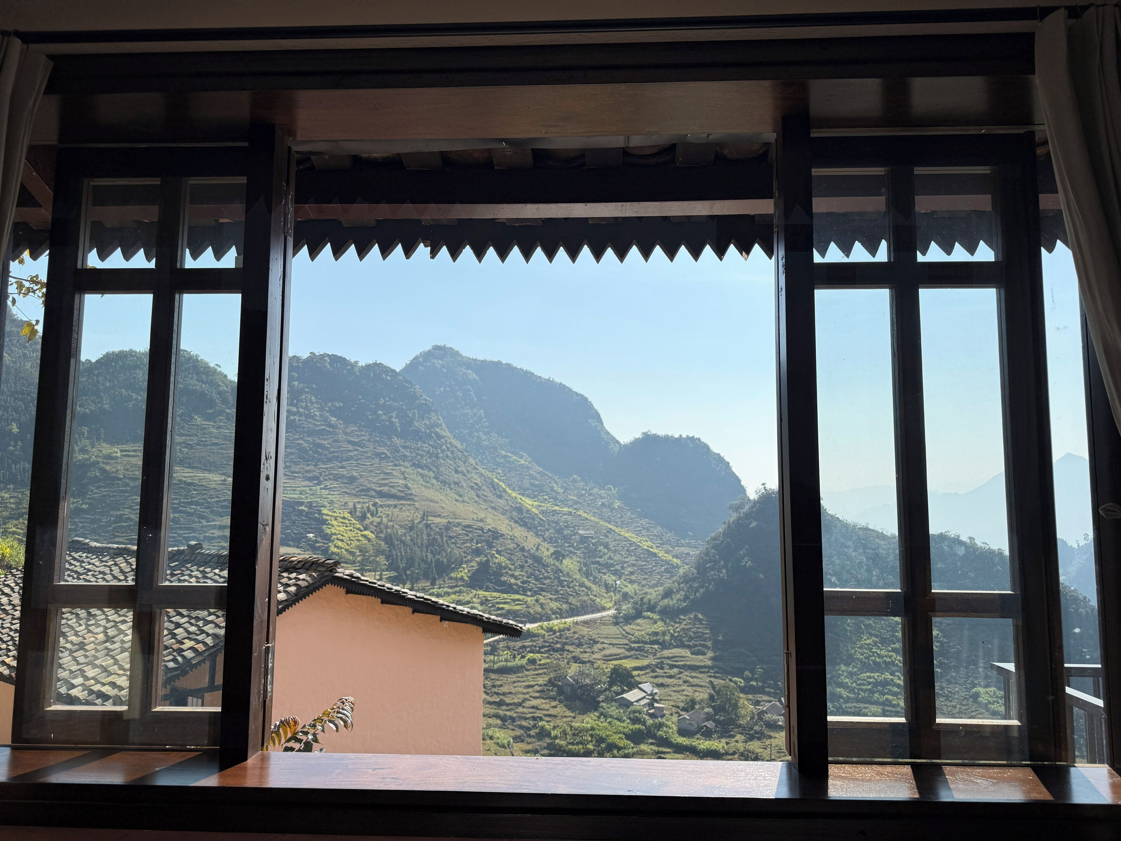 Suite Familiale, vue montagne, rez-de-chaussée | Bureau, espace de travail pour ordinateur portable, Wi-Fi gratuit