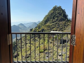 Suite Familiale, vue montagne | Balcon