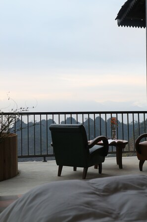 Luxury Bungalow, Mountain View | Balcony - Ha Giang Aya Lodge (Dong Van)
