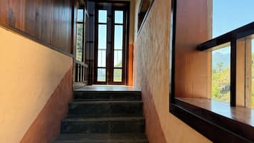 Desk, laptop workspace, free WiFi