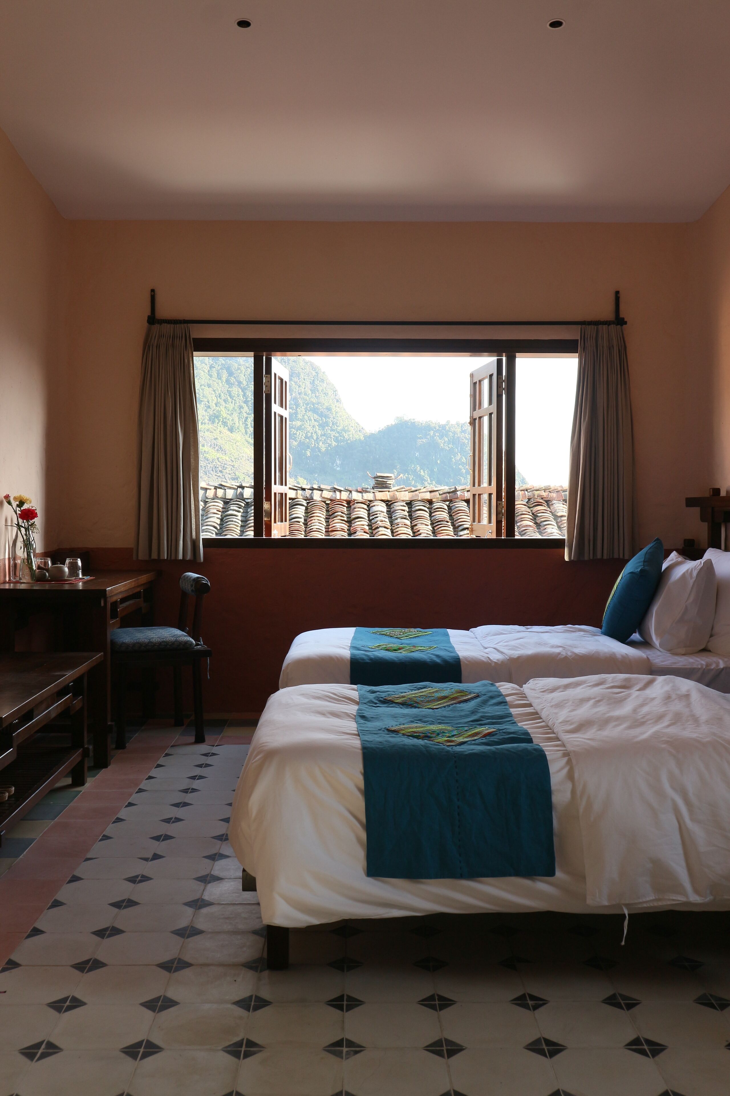 Chambre Deluxe Double ou avec lits jumeaux, vue montagne | Bureau, espace de travail pour ordinateur portable, Wi-Fi gratuit