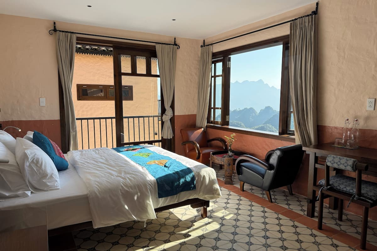 Chambre Double Deluxe, balcon, vue montagne | Bureau, espace de travail pour ordinateur portable, Wi-Fi gratuit