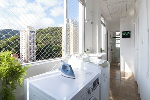 Apartment | Laundry - Beira-Mar com 5 Quartos e vista incrível (Guarujá)