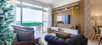 Beira-Mar com 5 Quartos e vista incrível