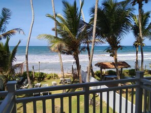 Property grounds - Ocean Breeze Resort – Your Private Beachfront Escape in Galle (Galle)