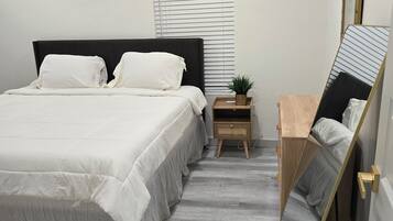 2 slaapkamers, een strijkplank/strijkijzer, wifi, beddengoed