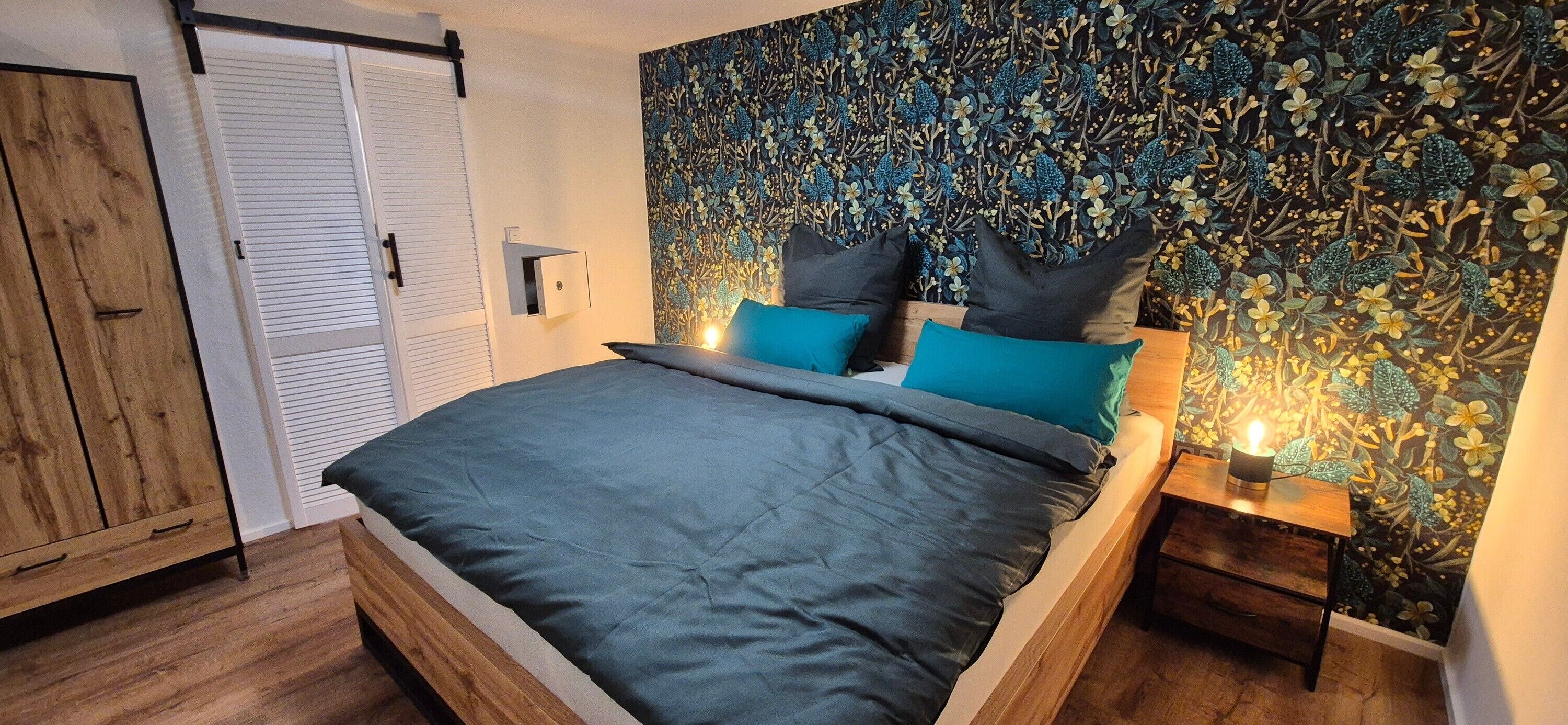 Bügeleisen/Bügelbrett, WLAN, Bettwäsche