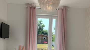 Fer et planche Ă repasser, Wi-Fi, draps fournis