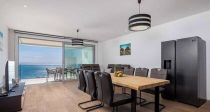 Exclusive Condo Soho Opatija center with pool