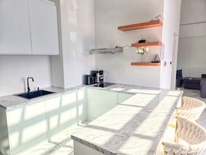 Exclusive Apartment, Balcony, Sea View | Private kitchen | Toaster, freezer, ice maker