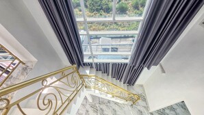Ảnh chưa phân loại, 4 trong số 59 ảnh, nút
