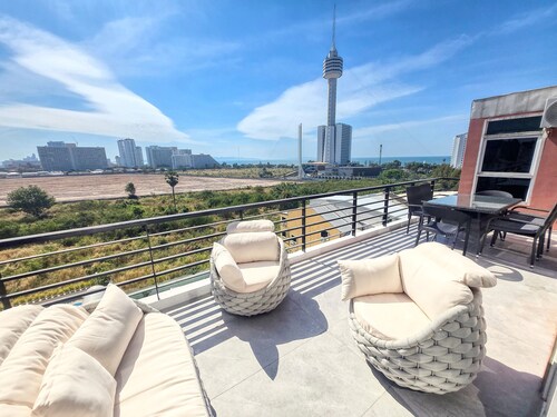 The Ocean Pearl Suites