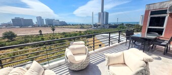 The Ocean Pearl Suites - Steps Pattaya Waterpark