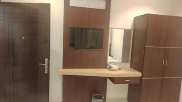 In-room safe, blackout curtains, soundproofing, iron/ironing board