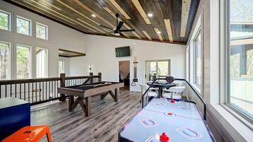 Cabin, Multiple Beds, Hot Tub (Chillax Inn The River) | Game room