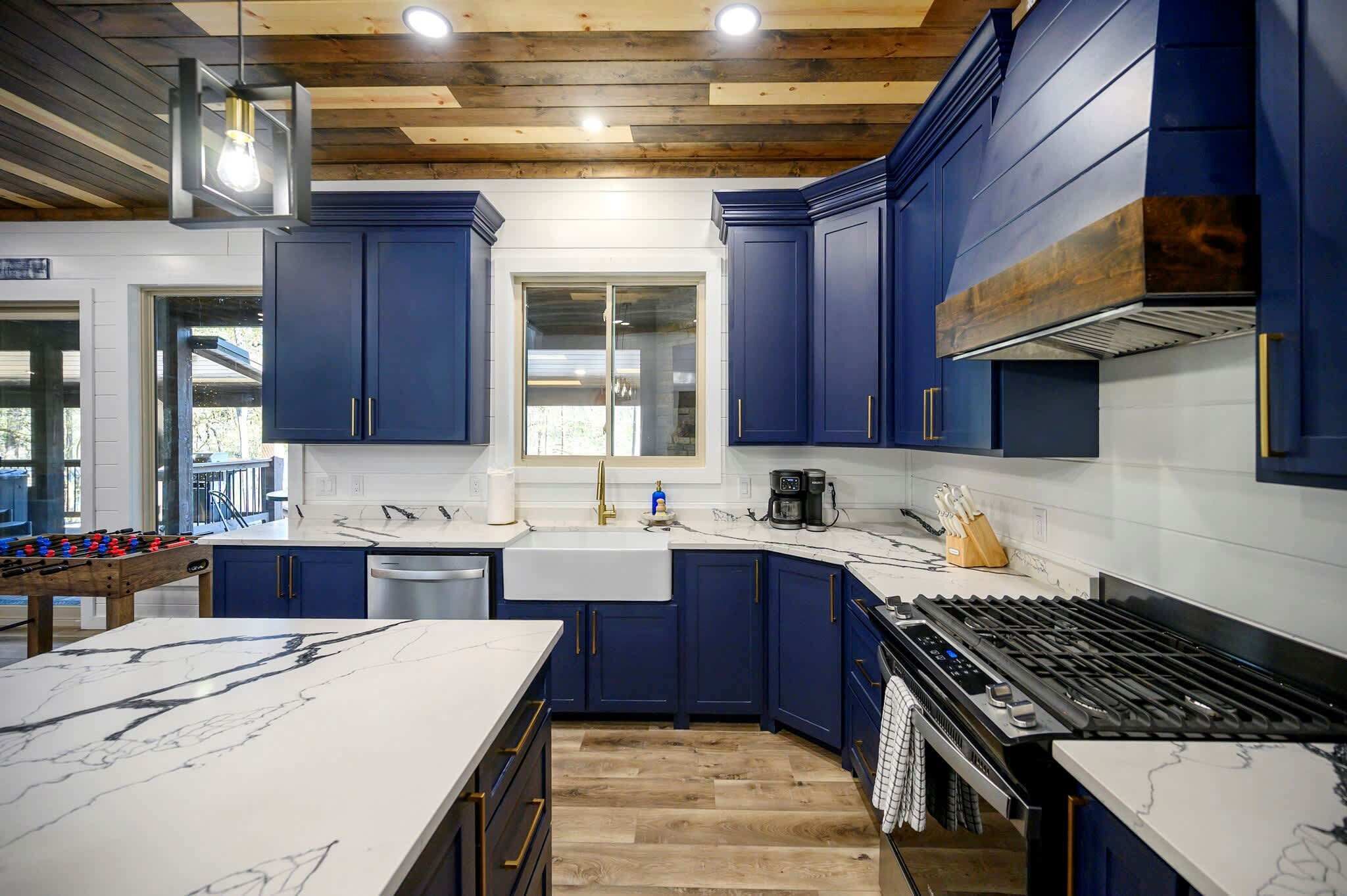 Cabin, Multiple Beds, Hot Tub (Chillax Inn The River) | Private kitchen