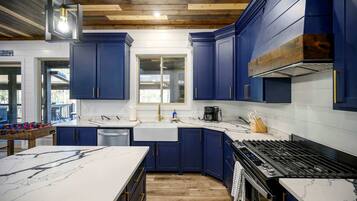 Cabin, Multiple Beds, Hot Tub (Chillax Inn The River) | Private kitchen