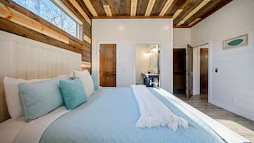 Cabin, Multiple Beds, Hot Tub (Chillax Inn The River) | 5 bedrooms, individually decorated, individually furnished, bed sheets