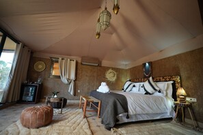 1 غرفة نوم وخزنة داخل الغرفة وواي فاي