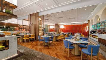 Daily buffet breakfast for a fee